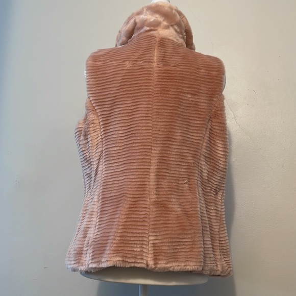 LIZ CLAIBORNE mars puffer vest with faux fur (23G9C57) - Picture 8 of 15
